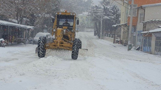 Beyşehir Belediyesi kapanan yayla yollarını açıyor