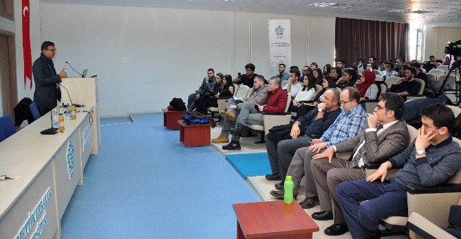 NEÜ’de ün şef Hüseyin Bölük “Yaşayan mutfak”ı anlattı