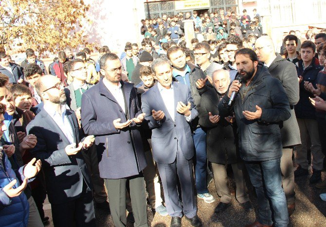 Aksaray’da öğrencilerden Halep’e yardım tırı