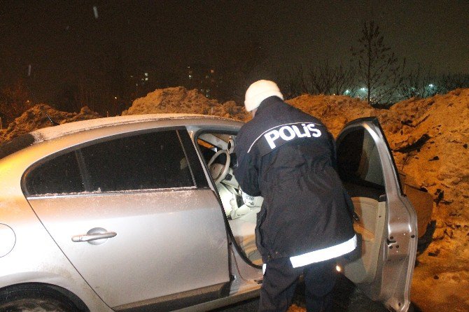 16 yaşındaki sürücü polisten kaçarken kaza yaptı