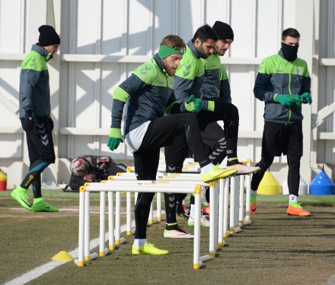 Konyaspor’da kupa mesaisi sürüyor