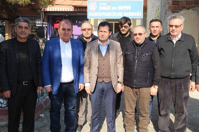 Altunyaldız, sebze ve meyve komisyoncularıyla buluştu