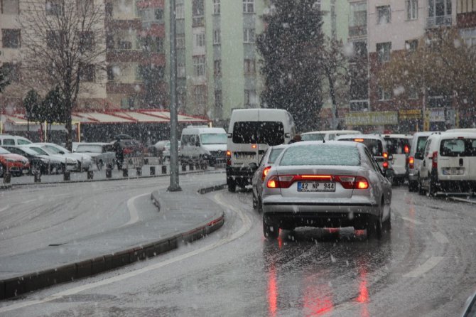 Konya’da mart ayında kar sürprizi