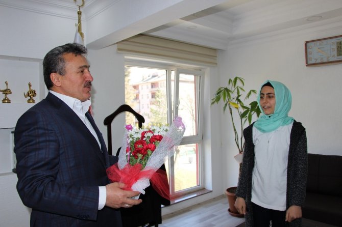Suğla Tarım Meslek Lisesi öğrencilerinden Başkan Tutal’a teşekkür