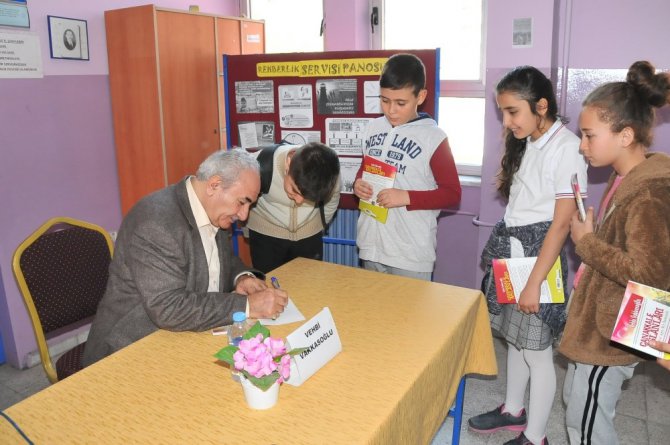 Akşehir’de yazar-öğrenci buluşmaları