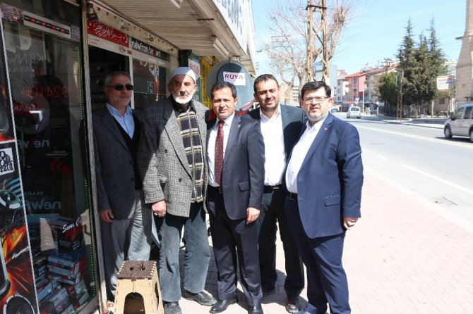 Milletvekili Altunyaldız, esnafla bir araya geldi
