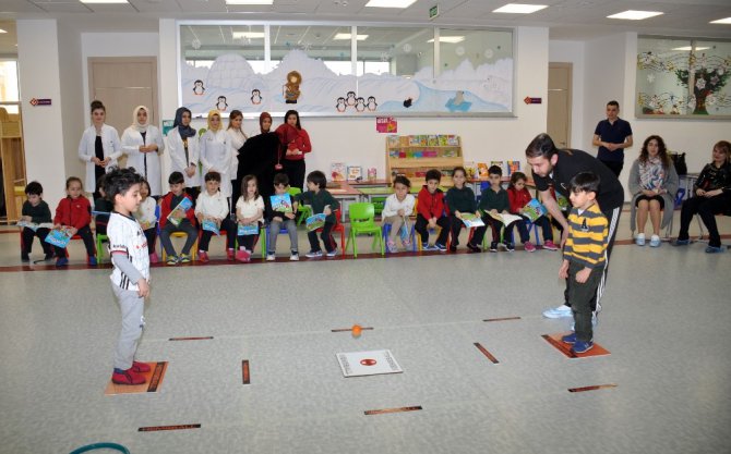 NEÜ’de “Herkes İçin Spor ve Rekreasyon” konulu konferans yapıldı