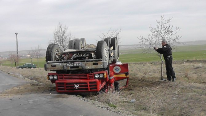 Kulu’da sulama arazözü devrildi: 1 yaralı