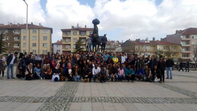 67 ülkeden 150 öğrenci Akşehir’i gezdi