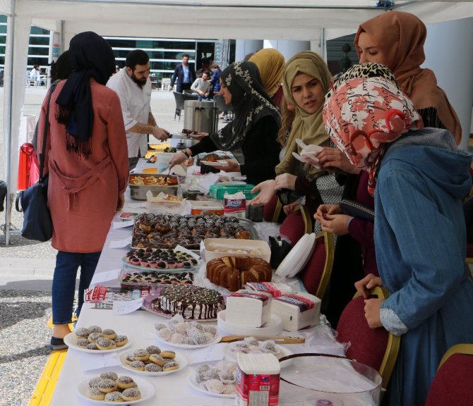 KTO Karatay Üniversitesi öğrencilerinden Halep ve İdlip için kermes