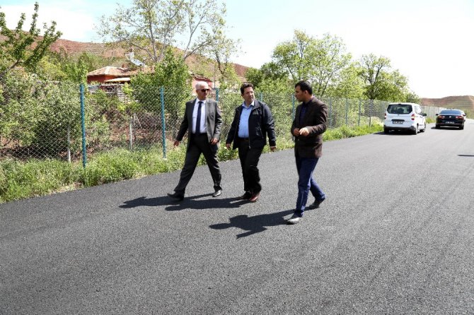 Başkan Yazgı, asfalt çalışmalarını inceledi