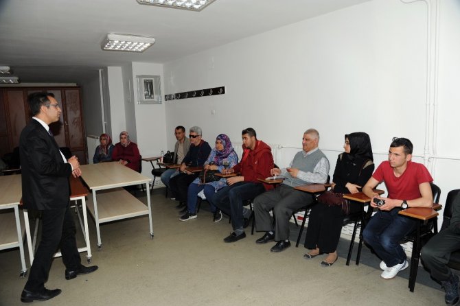 Konya’da görme engelliler için fotoğrafçılık kursu açıldı