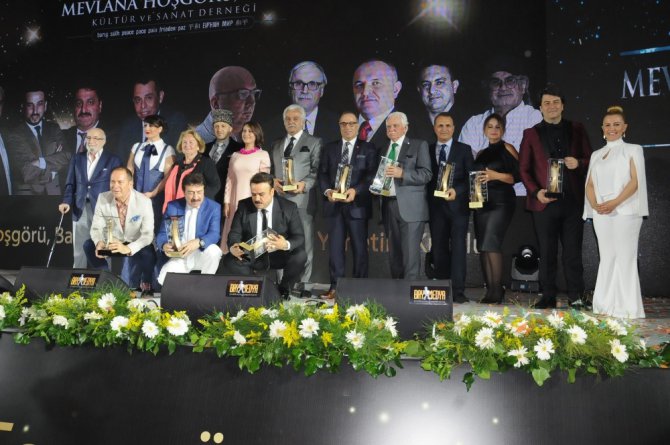 Ünlü sanatçılara Mevlana ödülleri verildi