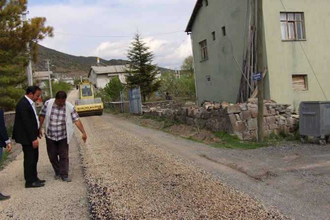 Seydişehir’de kırsal mahallelerde soğuk asfalt çalışması