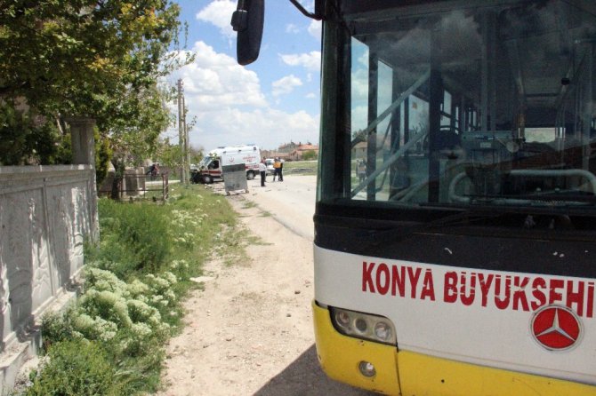 Konya’da ambulansla otobüs çarpıştı: 3 yaralı