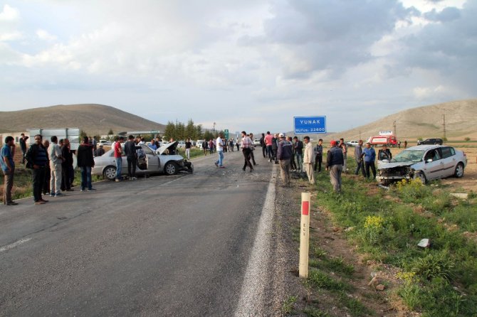 Konya’da trafik kazası: 10 yaralı