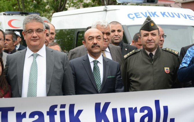 Aksaray’da trafik haftası yürüyüşü gerçekleştirildi