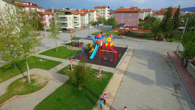 Beyşehir’in parklarında yeni nesil oyun grubu dönemi