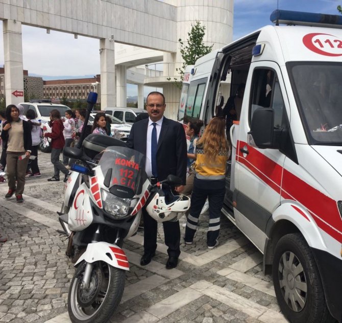 Vali Canbolat’tan ‘Yaşama Yol Ver’ kampanyasına destek