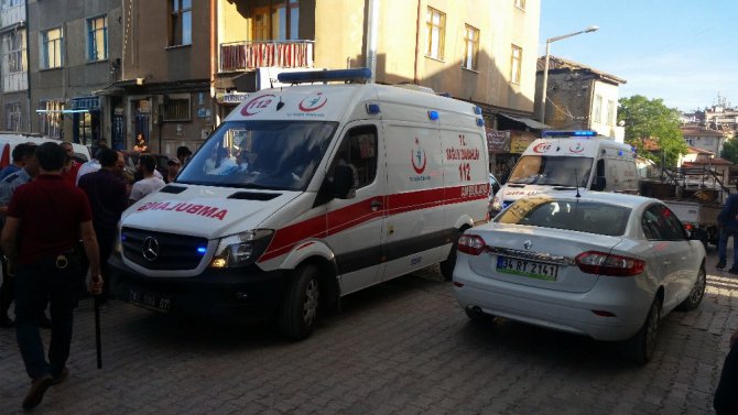 Konya’da iki aile arasında bıçaklı, sopalı kavga: 5 yaralı