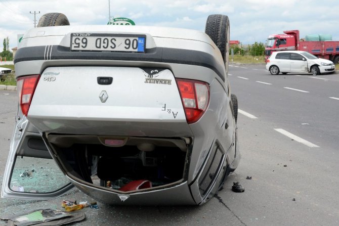 Aksaray’da trafik kazaları: 3 yaralı