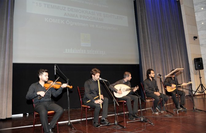 KOMEK Kursiyerleri 15 Temmuz Şehitlerini andı