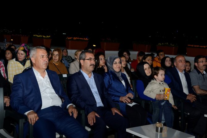 Meram’da açık havada sinema keyfi