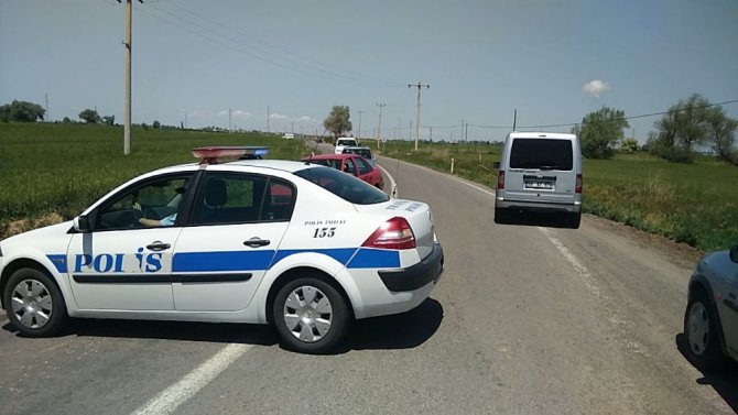 Polisin ’dur’ ihtarına uymayan sürücü kovalamaca sonucu yakalandı