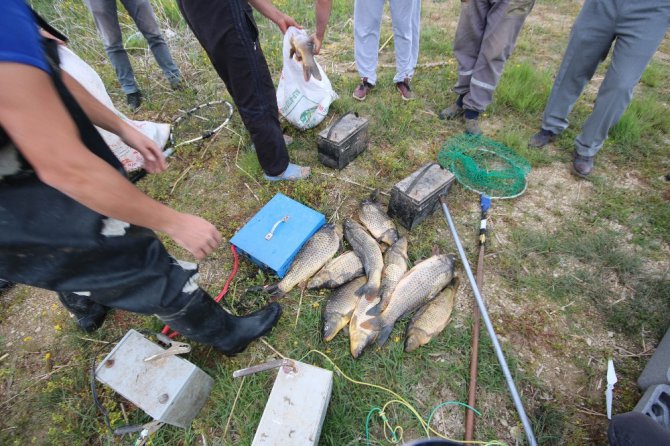 Beyşehir Gölü’nde elektroşoklu avcılar dronlu takiple suçüstü yakalandı