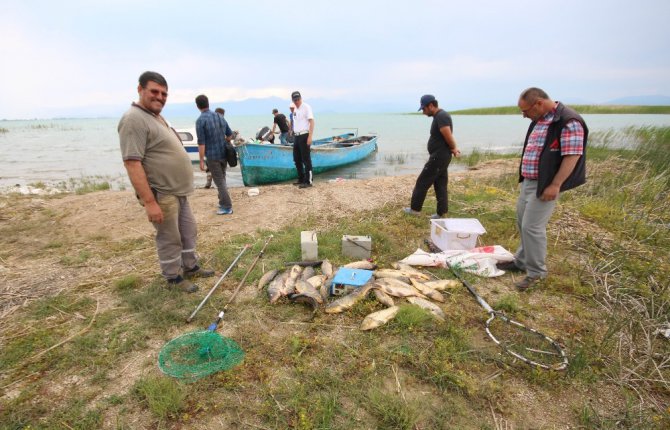 Beyşehir Gölü’nde elektroşoklu avcılar dronlu takiple suçüstü yakalandı