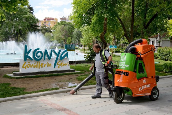Konya şehir merkezi Ramazan ayında 24 saat temizleniyor