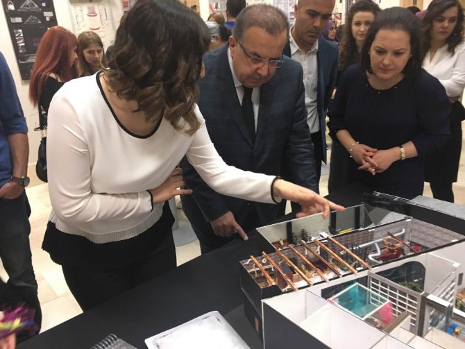 Selçuk, İç Mimarlık ve Çevre Tasarımı Bölümünden proje sergisi