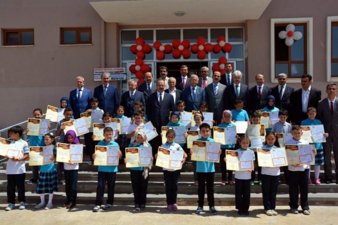 Konya’da 441 bin 366 öğrenci karne heyecanı yaşadı