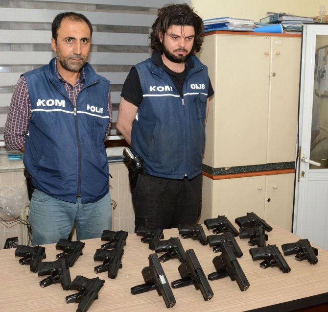 PKK’nın silah taşıyıcısı 18 tabancayla Aksaray’da yakalandı