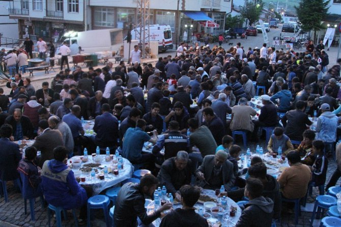 Derbent’te 2 bin kişi iftar sofrasında buluştu