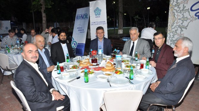 NEÜ KONDİL iftarında 35 ülkeden 150 öğrenci bir araya geldi