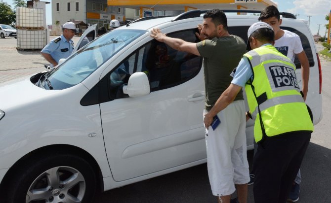 Aksaray’da uzun namlulu silahlarla bayram trafiği denetimi