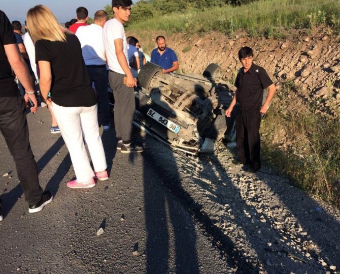Takla atan otomobilde can pazarı