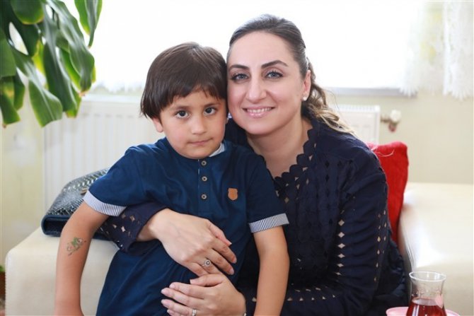 Vali Pekmez’den şehit ailelerine bayram ziyareti