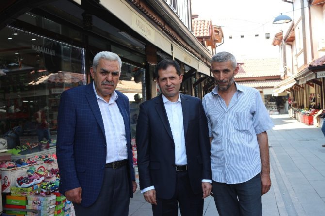 Altunyaldız, esnafla bayramlaştı