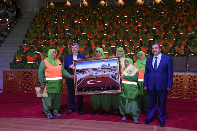Başkan Akyürek, belediye personeliyle bayramlaştı