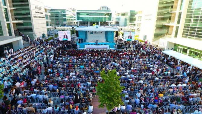 KTO Karatay Üniversitesi 2016-2017 akademik yılı mezunlarını verdi