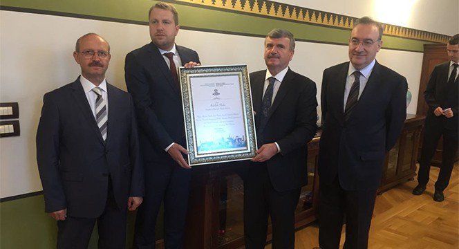Konya’dan kardeş şehir Saraybosna’ya 20 tramvay