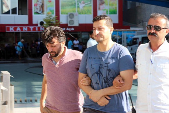 Konya’da akademisyenlere FETÖ operasyonu:20 gözaltı