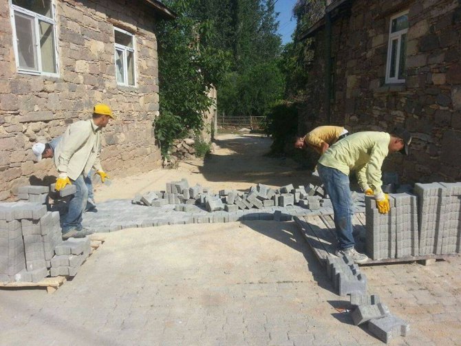 Beyşehir’de yol çalışmaları devam ediyor
