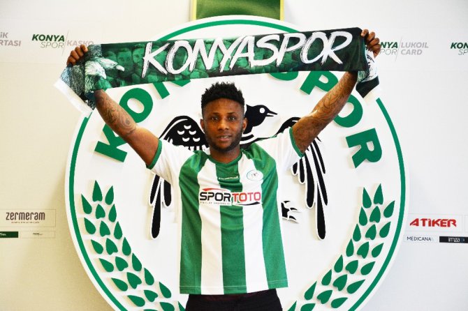 Konyaspor’un yeni transferi Ezekiel, imza attı
