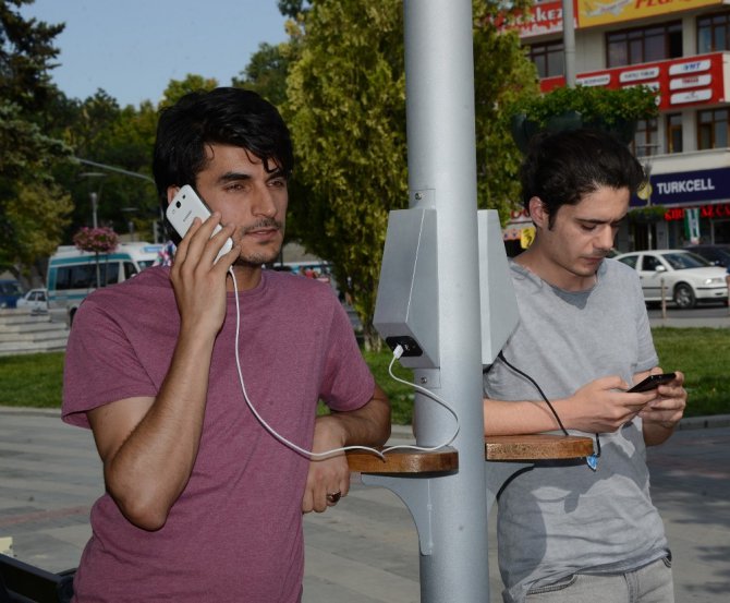 Konya Büyükşehirden halka açık alanlarda ücretsiz internet