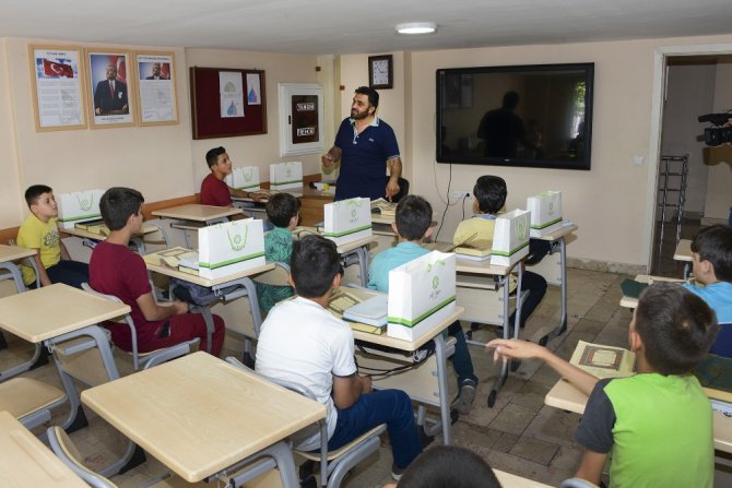 Meram Bilgi Merkezlerinde yaz kursları başladı