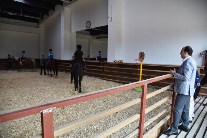10 bin öğrenci ata sporumuz binicilik ile tanışıyor