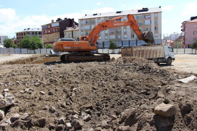 Eski Garaj Ticaret ve Konut Projesinde hafriyat çalışması başladı